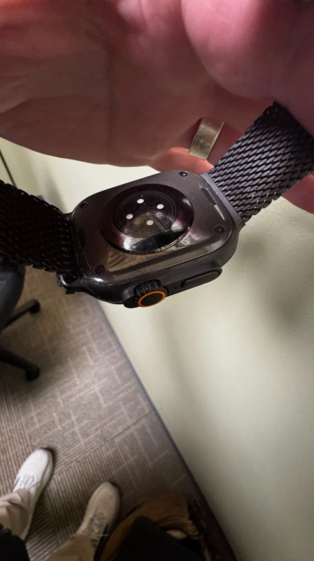 Apple Watch Ultra 2 - 4