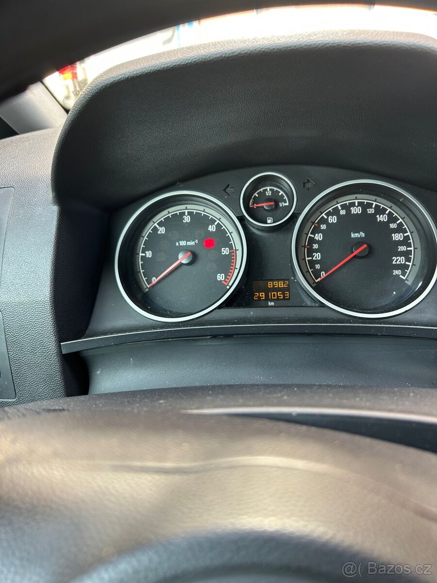 Prodám Opel Zafira 1.9 cdti - 4