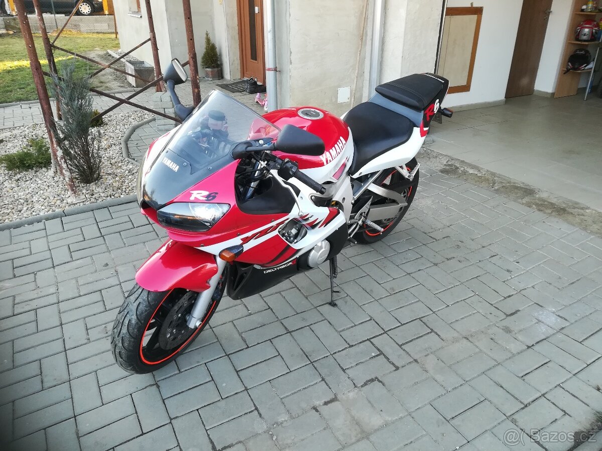 Yamaha r6 - 4