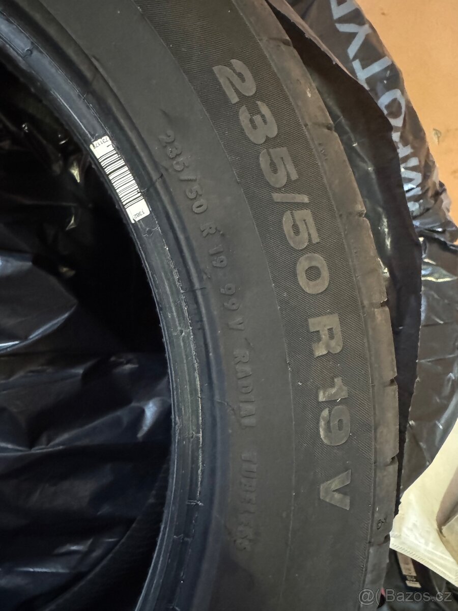 235/50R19V - 4