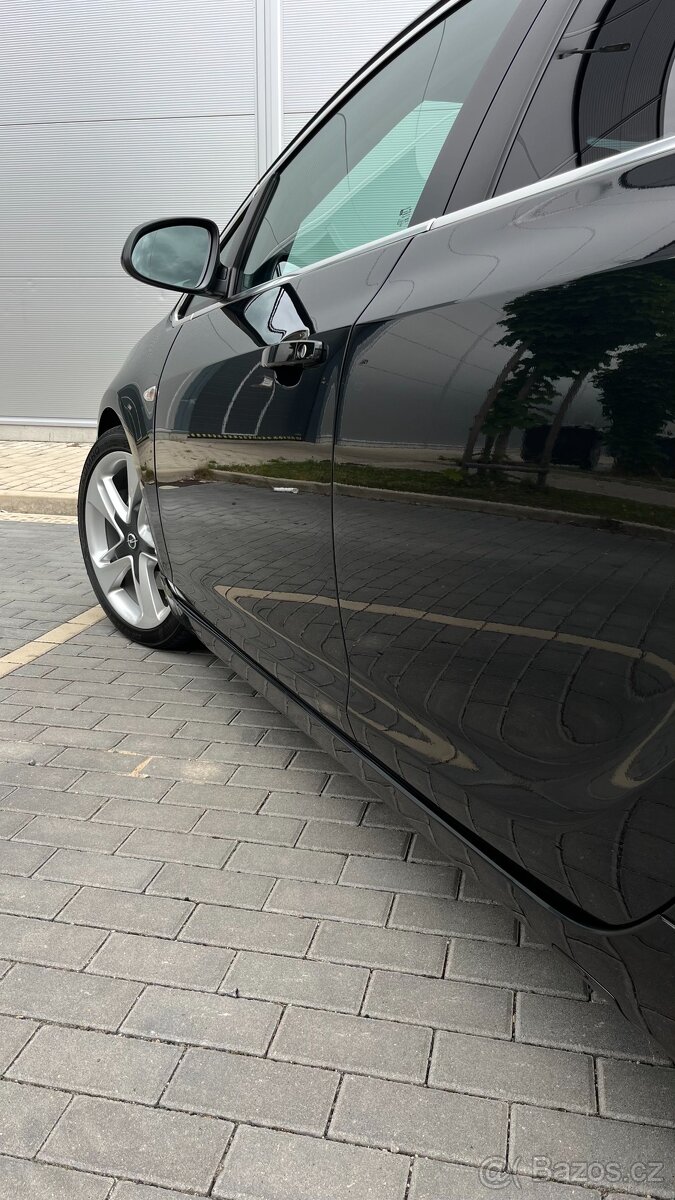 Opel Astra J Biturbo 1 majitel - 4