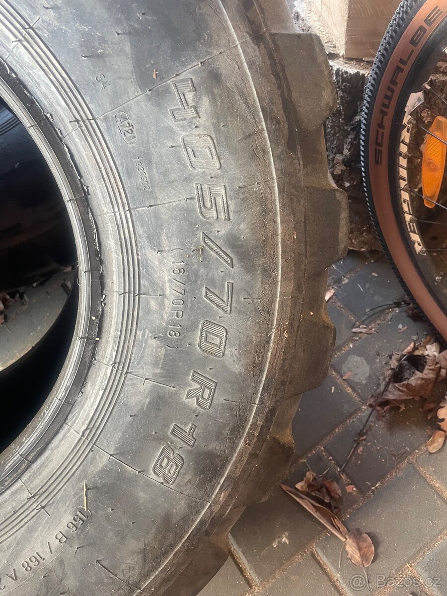 Pneu 405/70-r18 - 4