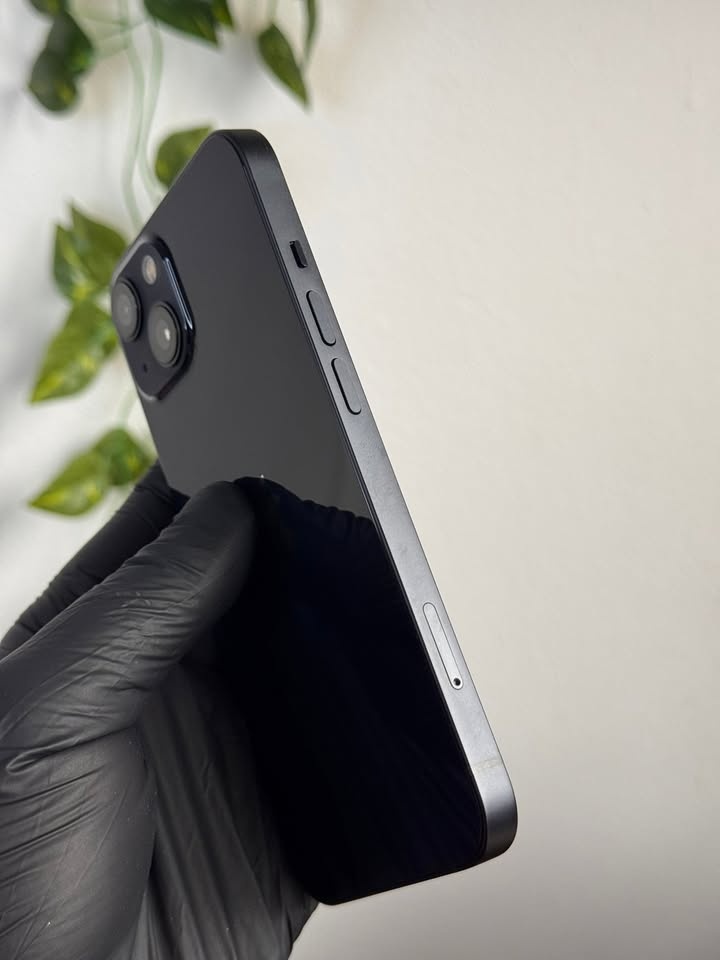 iPhone 13 128GB černý - 4
