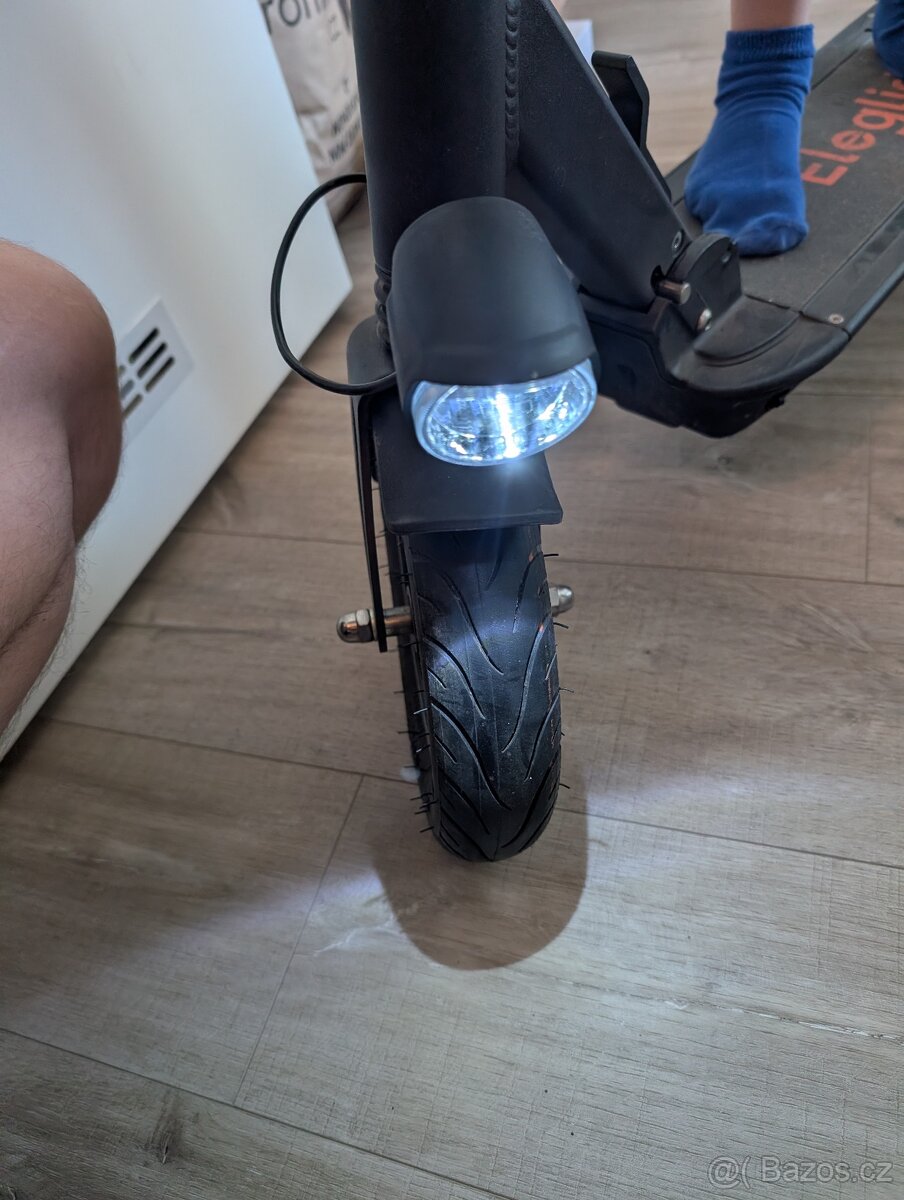Elektrokoloběžka Eleglide S1 plus. - 4