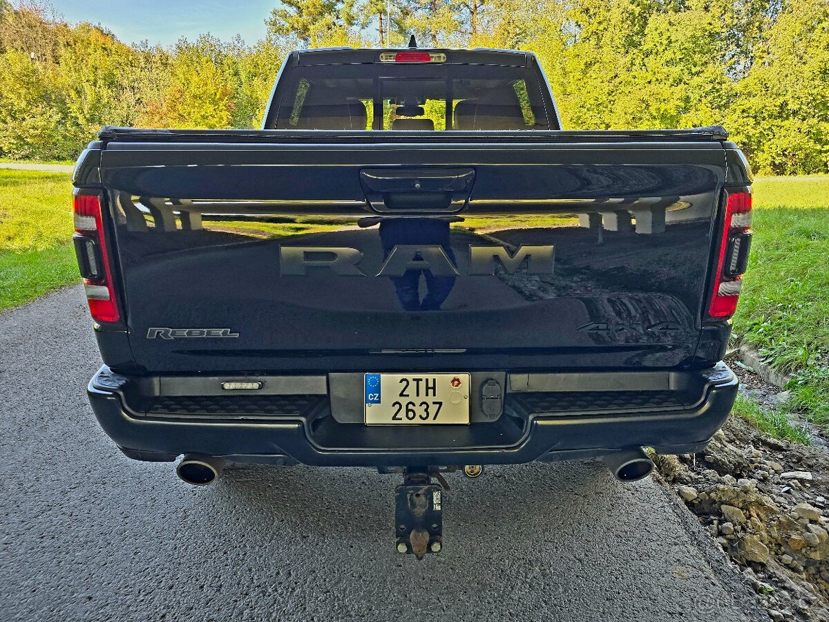 Dodge Ram 1500 4X4 REBEL, LPG, DPH, LIFT 6 INCH