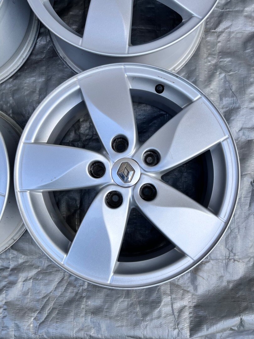 5x114,3 R16 originál disky Renault Megane - ET 47 - 4