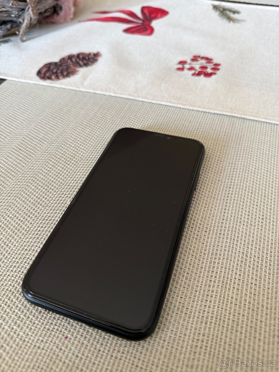 iPhone XR - 4
