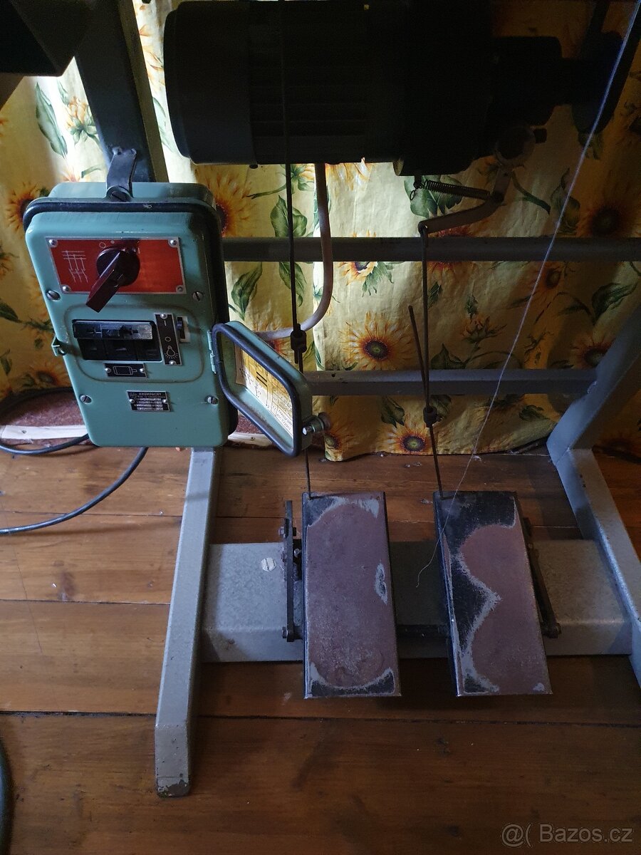 Kožešnický šicí stroj - 4