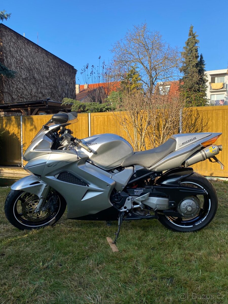 Honda VFR 800 VTEC - 4