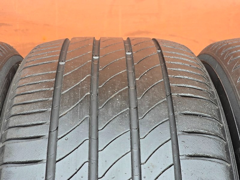 Letní Michelin 215/50/17 - 4