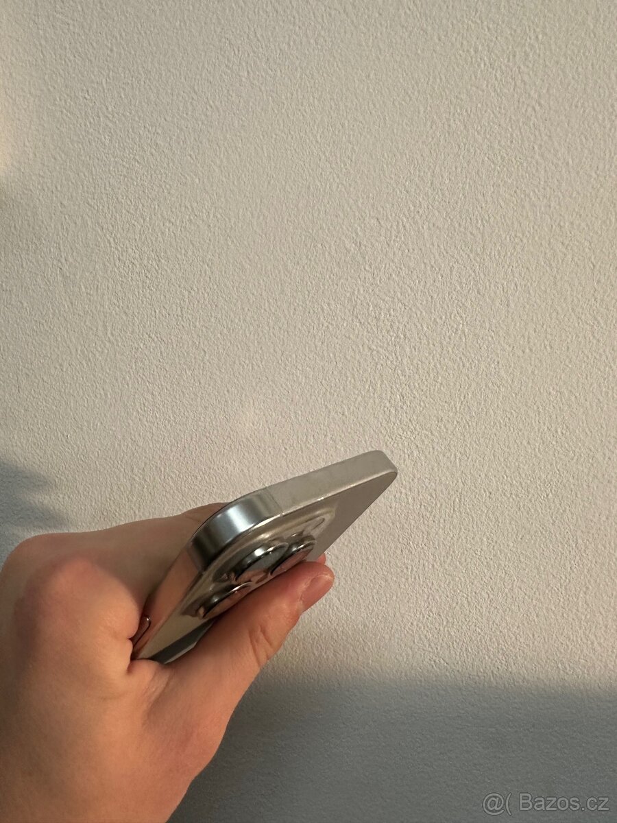 IPhone 16 pro (128gb) - 4