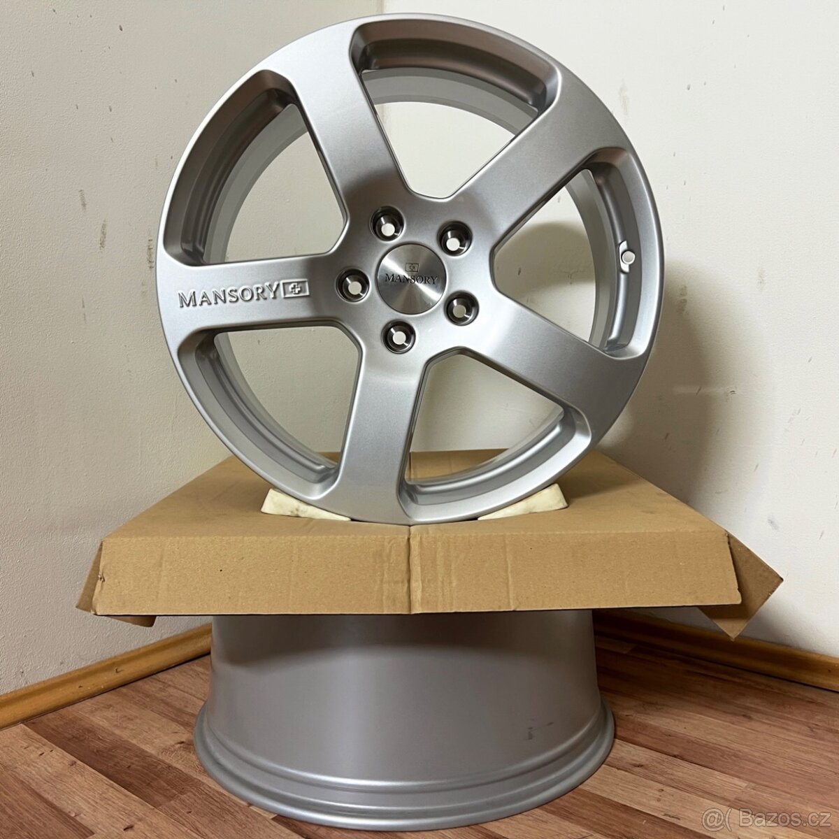 NOVÁ MANSORY LAND ROVER 5x120 R23 ET44 (11Jx23) 74,1mm