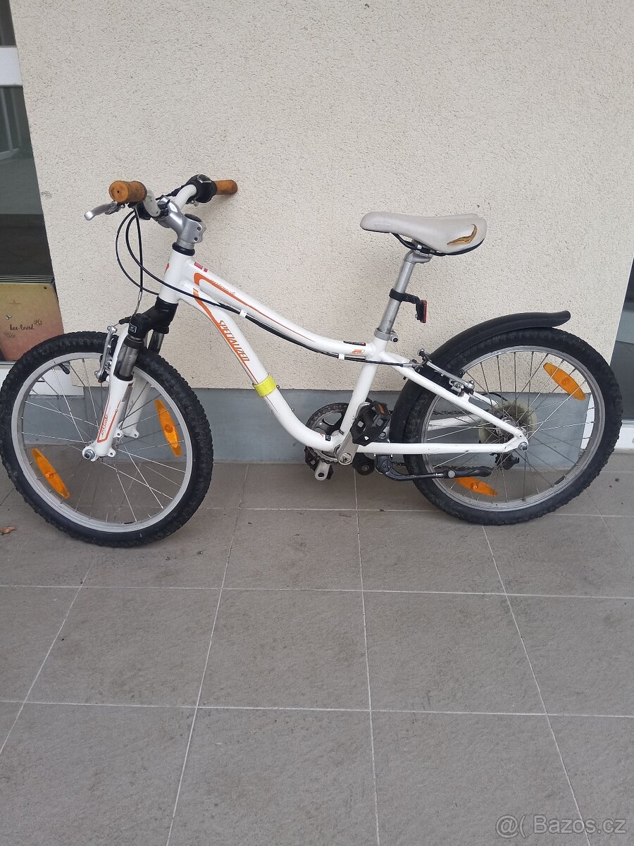 Dětské kolo 20" specialized hotrock bílé - 4