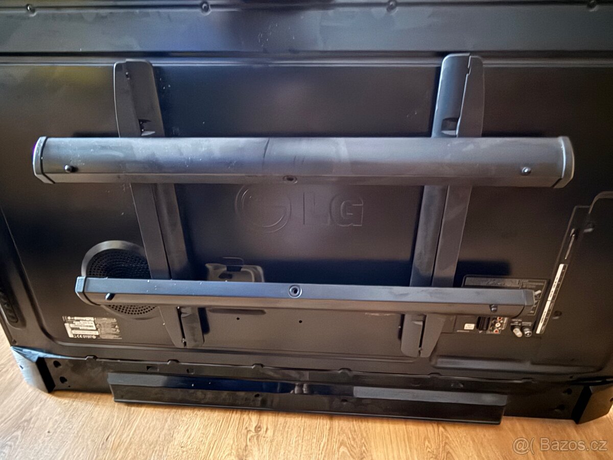 Prodám televizi LG 55LA691S - 4