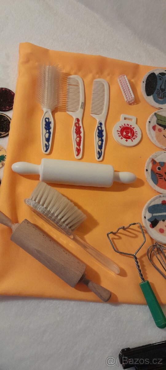 RETRO HRAČKY + NOČNÍK - 4