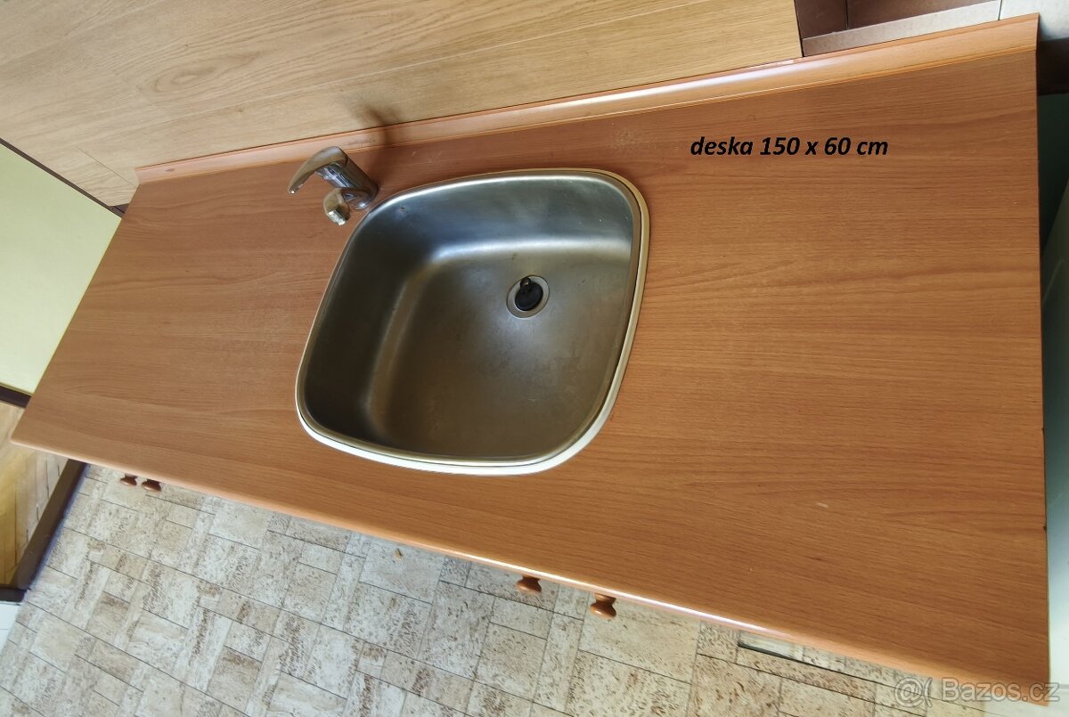 Malá kuchyňská linka (150 cm) - 4