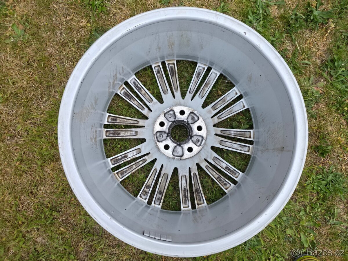 19" Canopus na Škoda Superb 3 III - 4