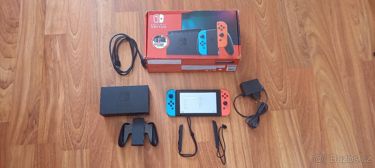 Nintendo Switch - 4