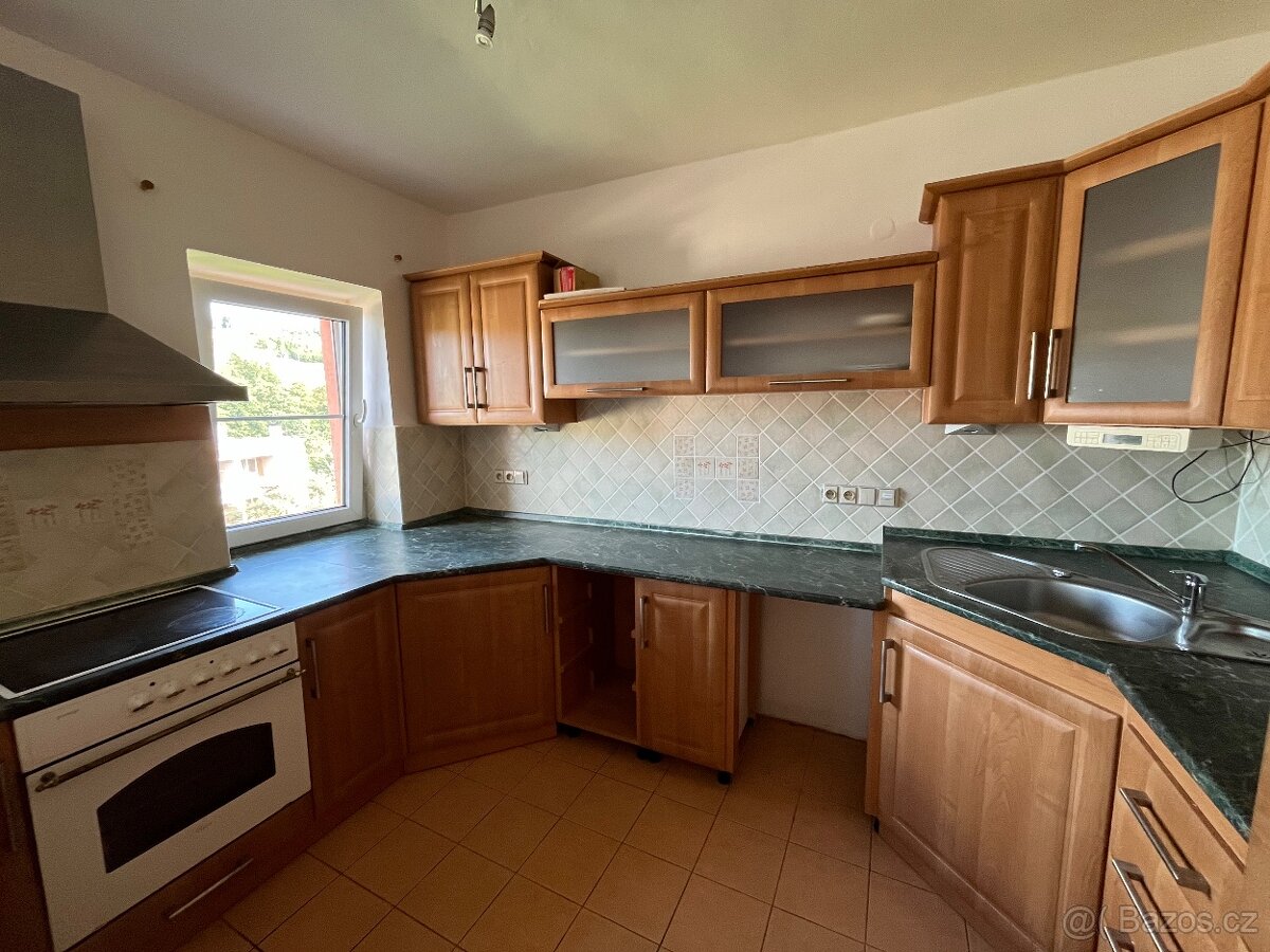 Prodej bytu 3+1 Hlinsko o velikosti 77m2 - 4