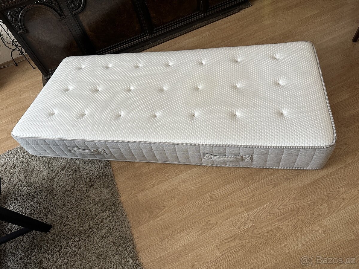 Kvalitní pružinová matrace Ikea Hesseng 9O x 200 - 4