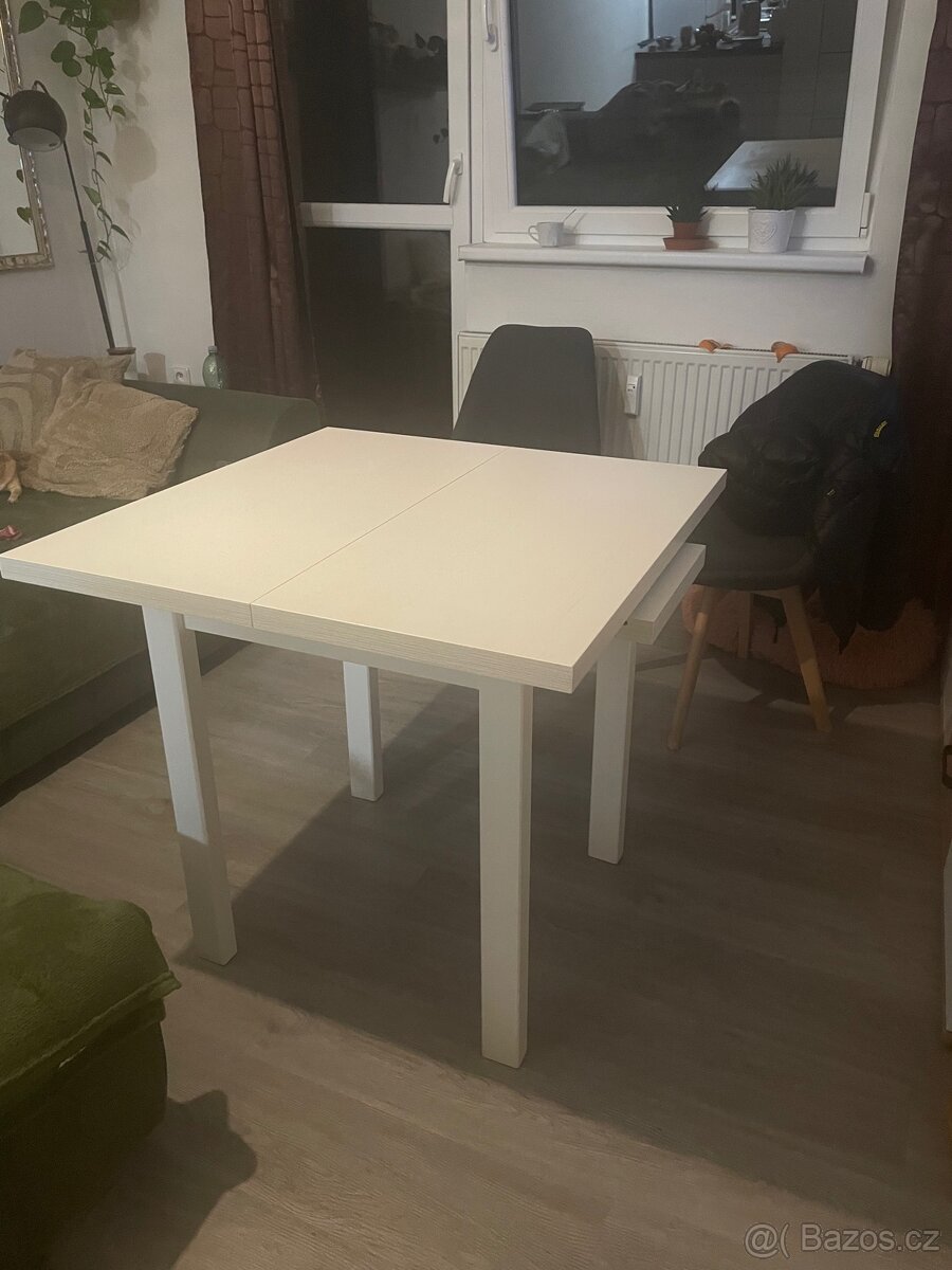 Bílý jídelní rozkládací stůl - 4