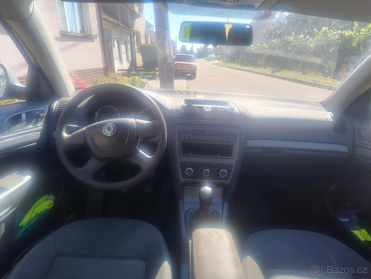 Škoda Octavia kombi 1,6 TDi 2011 - 4