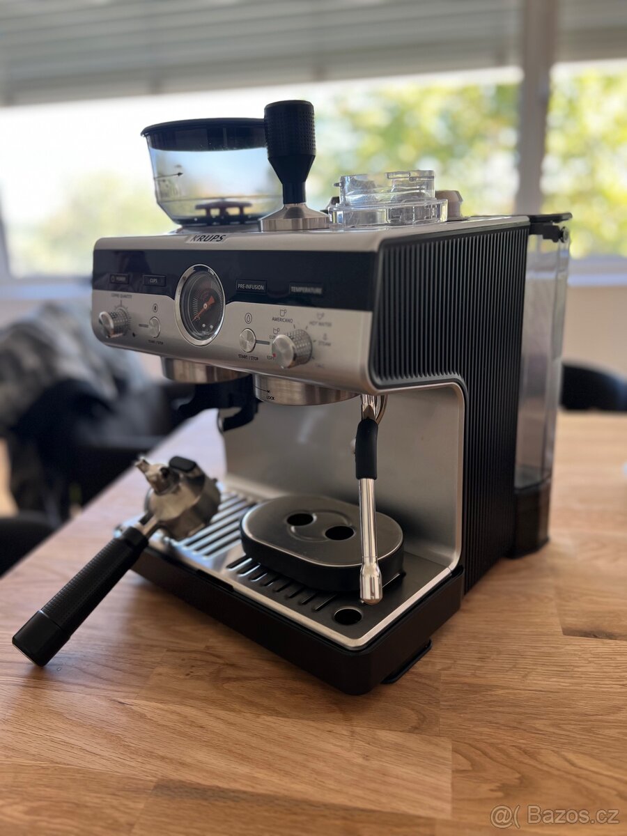 Spickovy pakovy kavovar s mlynkem Krups Precision+ XP804T10 - 4