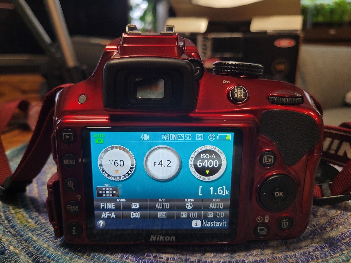 Fotoaparát Nikon D3300 + dva objektivy a příslušenství - 4