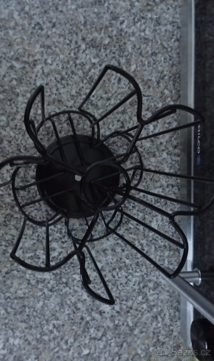 Prodám otoční stojan na kapsle Tassimo - 4