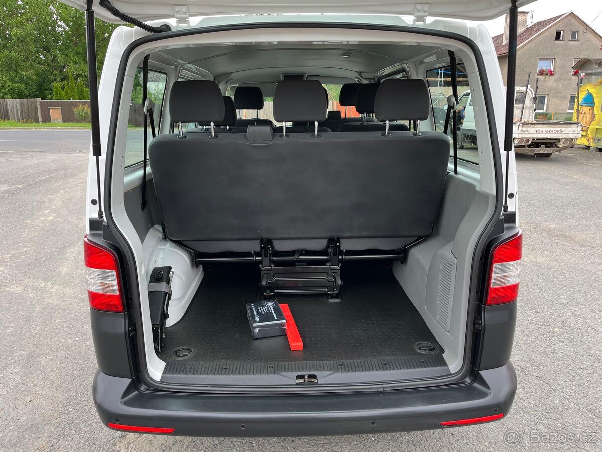VW TRANSPORTER T5 2.0 TDi SERVISNÍ KNIHA 9.MÍST - 4