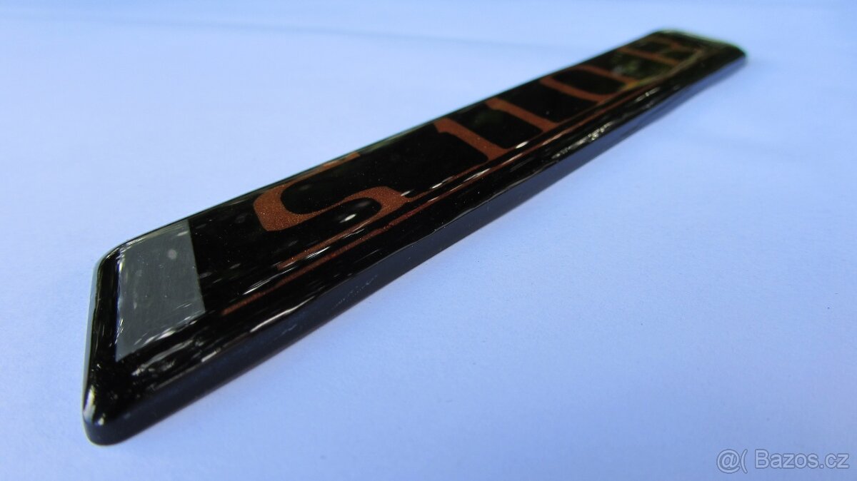 ŠKODA 110R štítek na zadní kapotu - zlatý nápis - 4