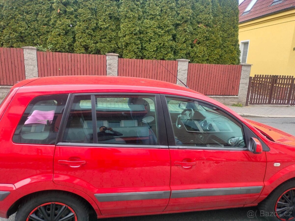 Ford Fusion 1,4i/LPG 59Kw 2009 - 4