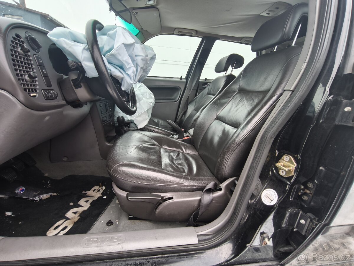 Saab 9na3 2,0 110 kW. R.v 2003 po nehodě na předek - 4