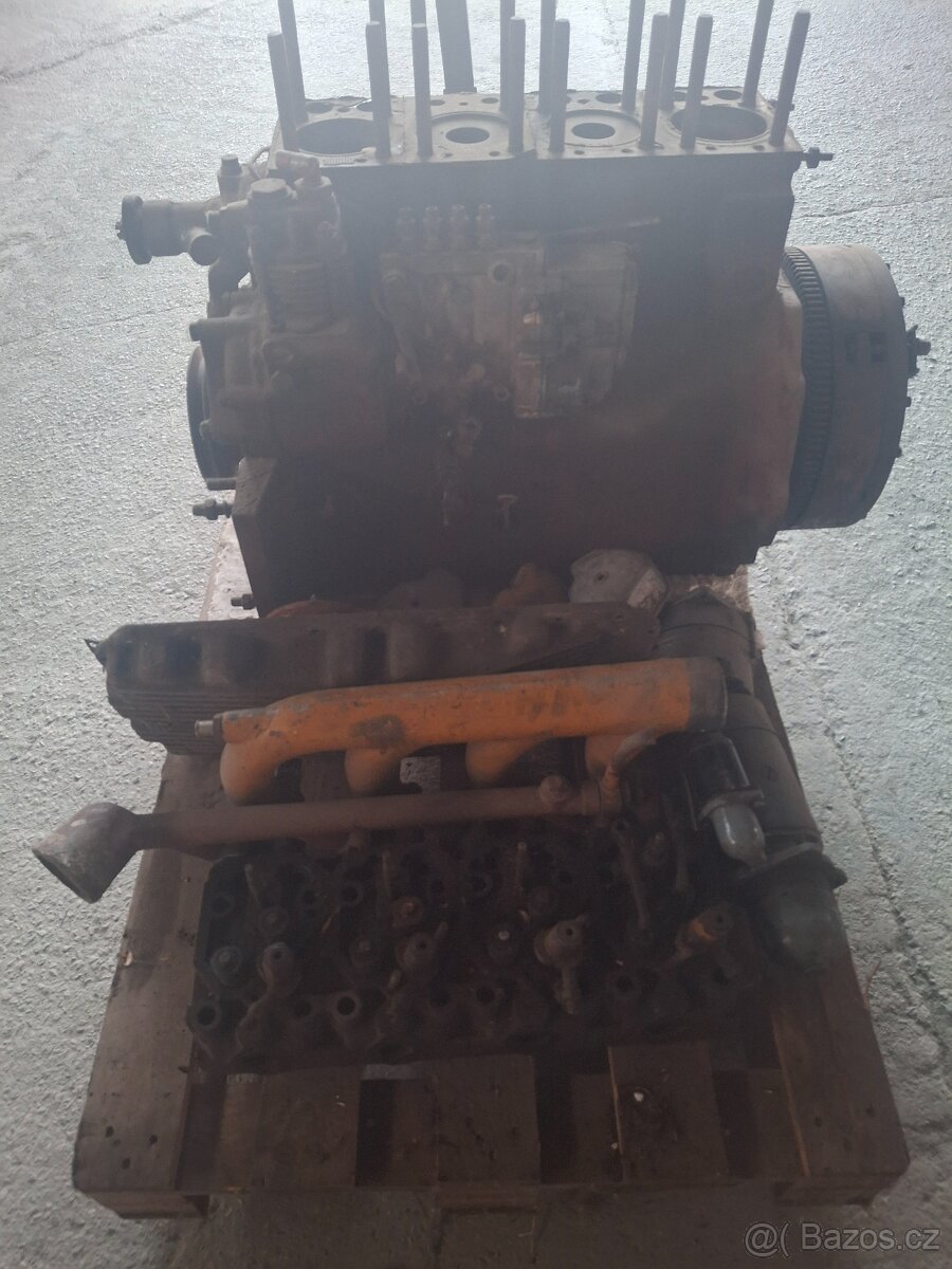 Prodám motor Zetor - 4