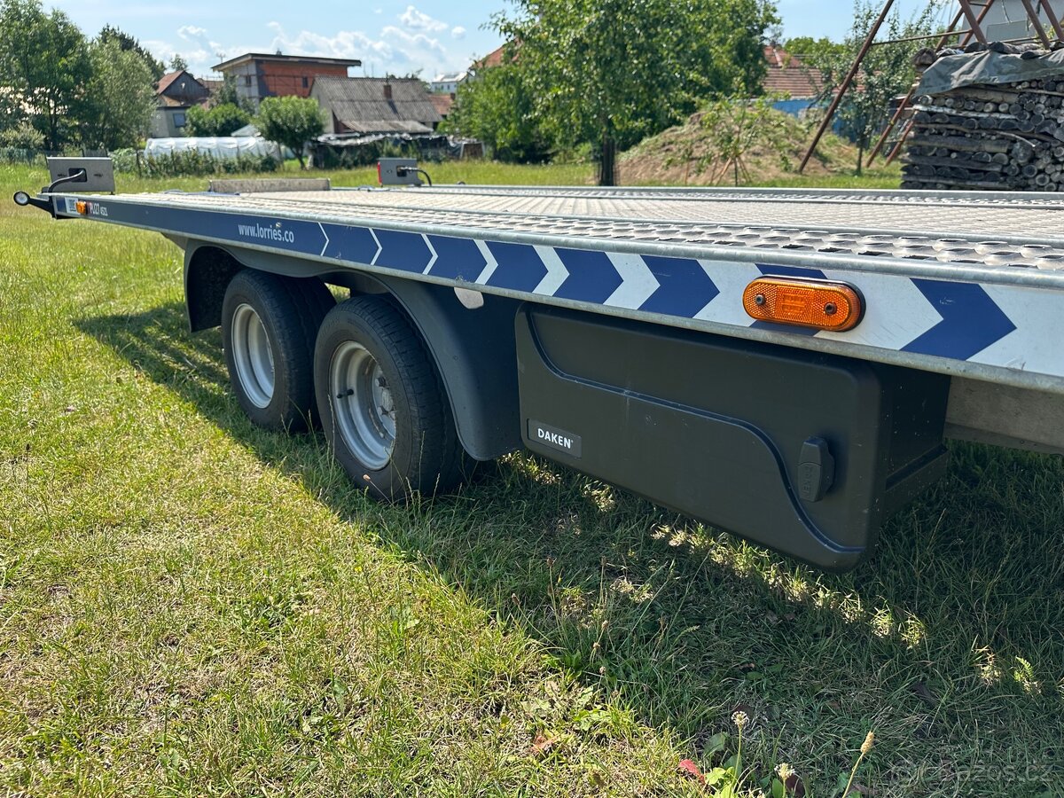 Sklopný autopřepravník Lorries