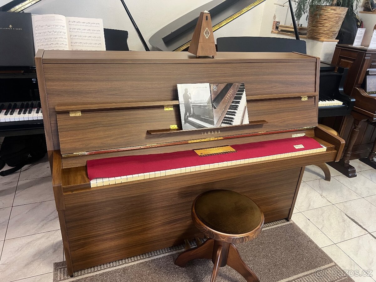 Japonské pianino Yamaha LC-201 se zárukou 5 let. REZERVACE - 4