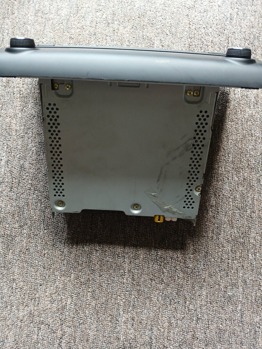 Originální autorádio škoda Octavia 3 - 4