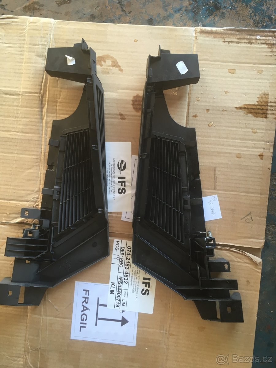 BMW X3 e83- LZ kufrové okno, plasty do kufru atd. - 4