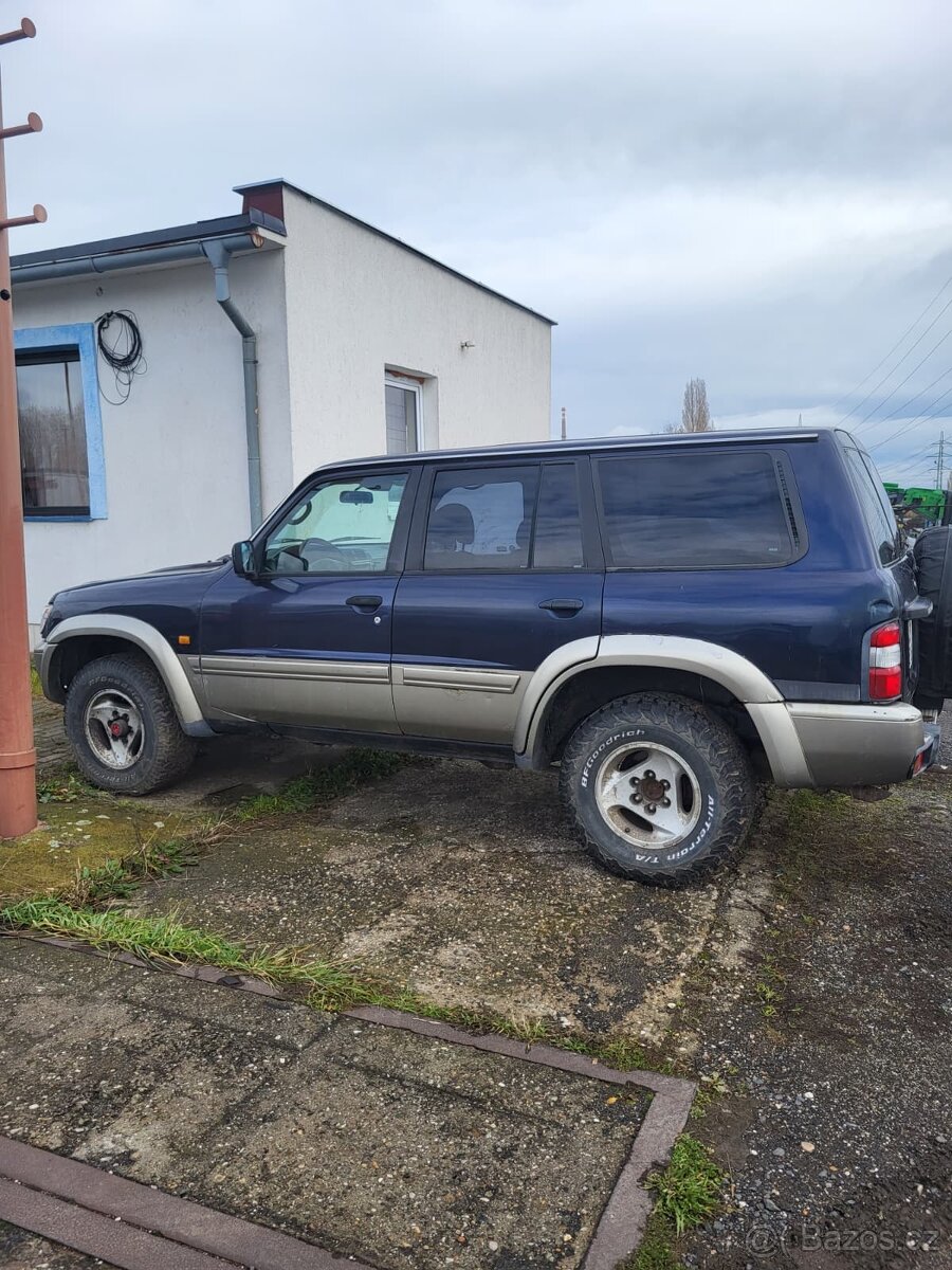 Nissan Patrol TD-6 - naviják