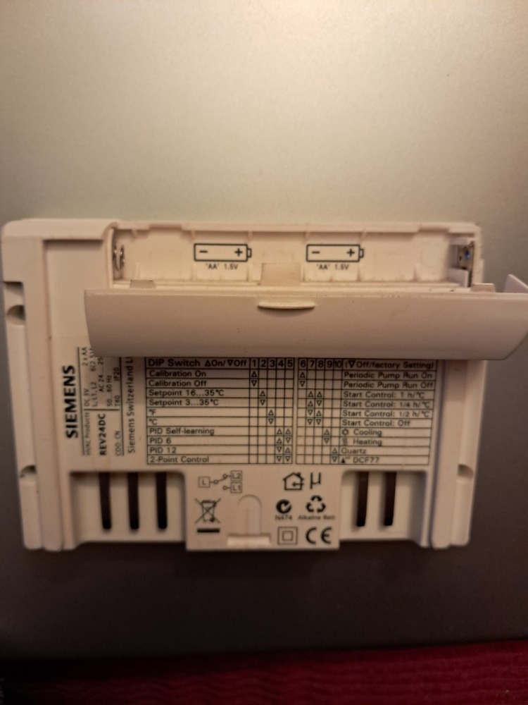 Siemens REV 24, prostorový termostat - 4