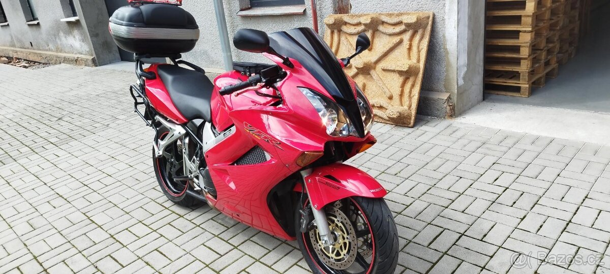 Honda VFR 800 VTEC 46c, 80kw, 40 tis nájezd, KRASAVICE - 4