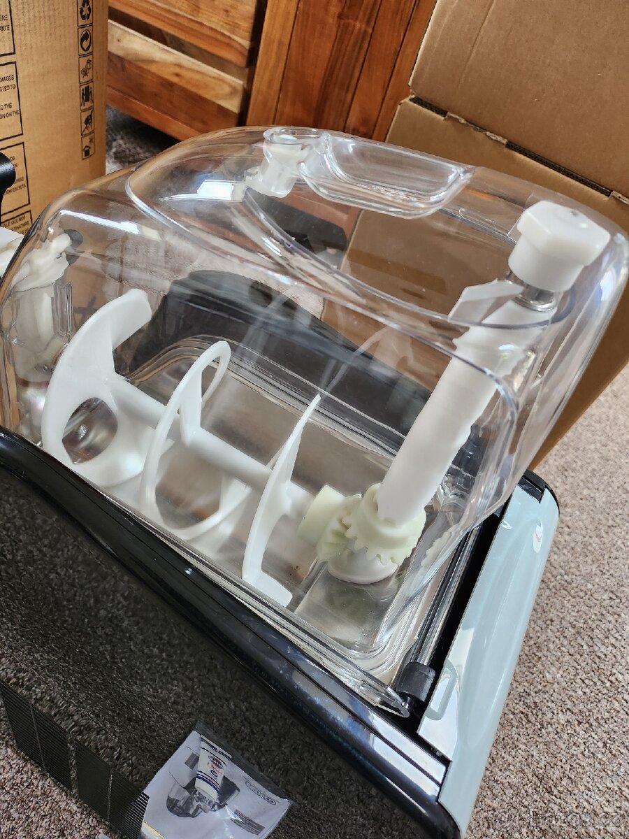 Výrobník zmrzliny Elmeco - 4