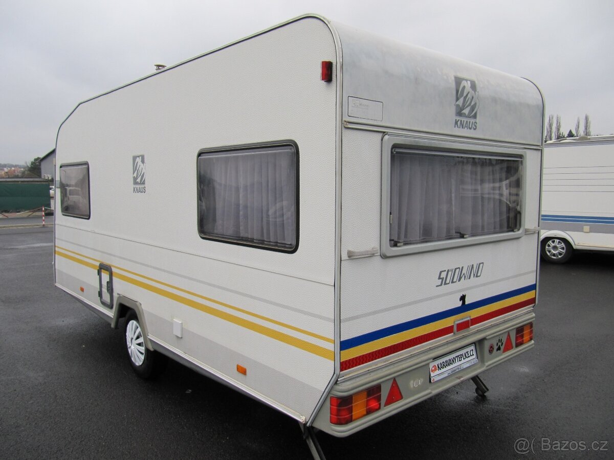 Prodám karavan Knaus Sudwind 450 uf,r.v.1993 + předstan. - 4
