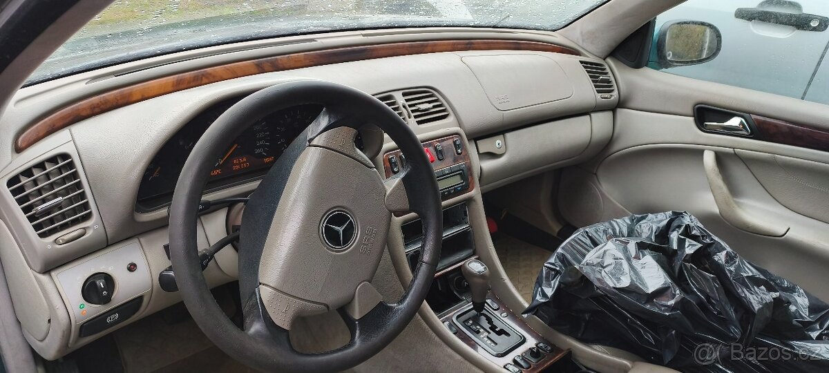 Mercedes CLK 320 - 4