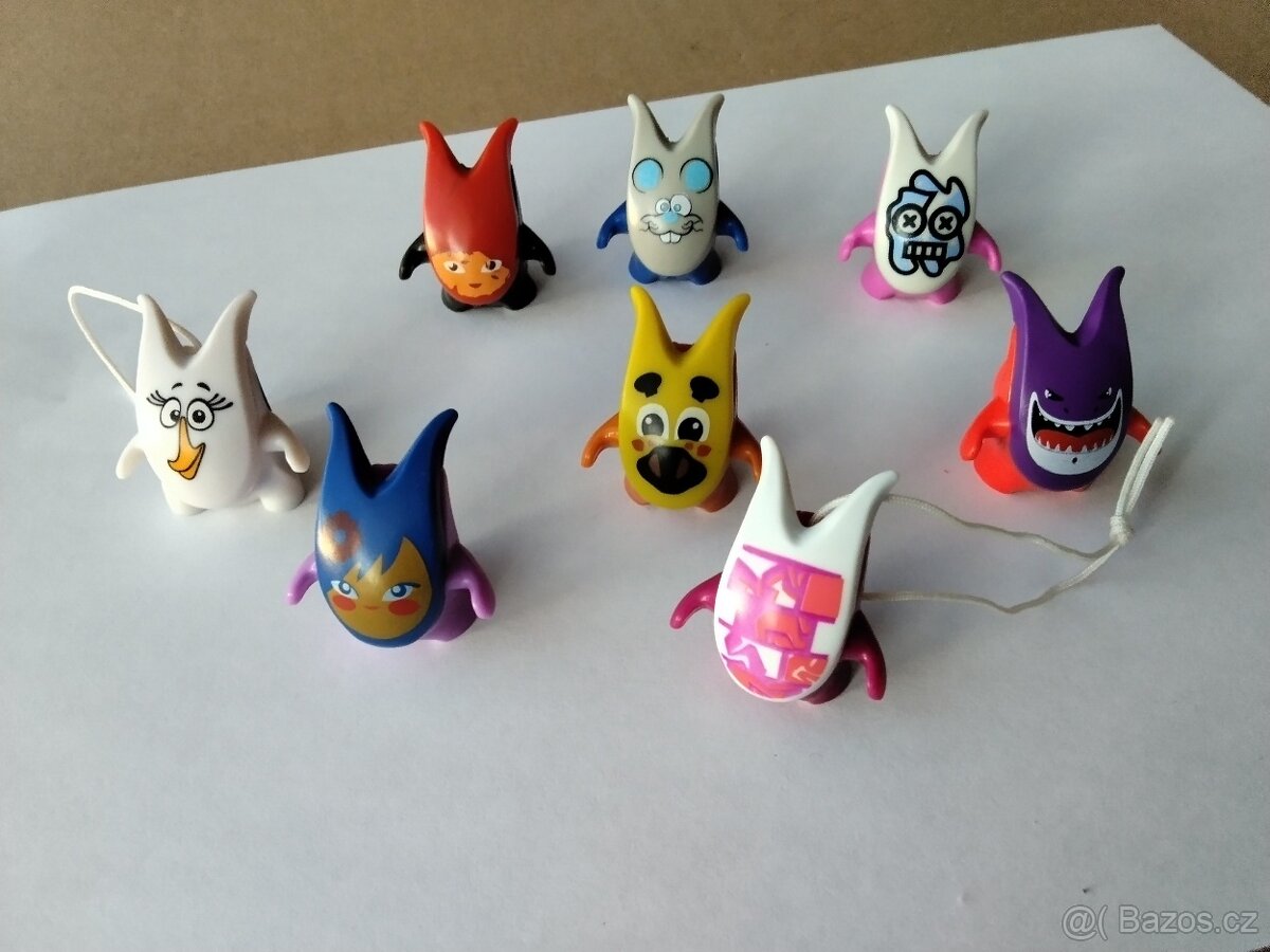 3 RŮZNÉ FIGURKY - 4