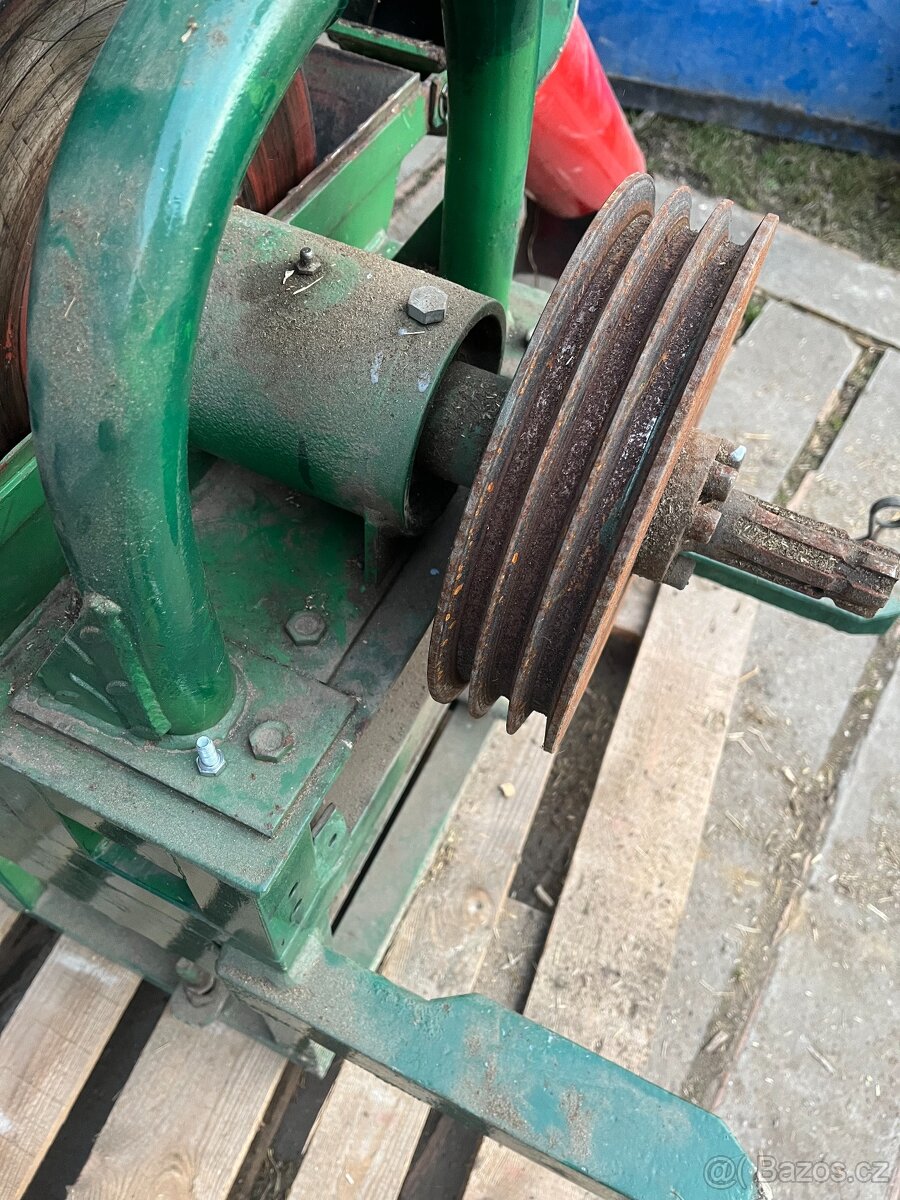 Prodej štěpkovače za traktor - 4