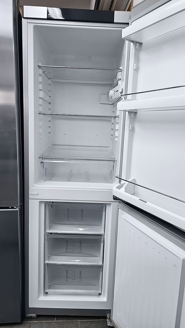 Lednice s mrazákem Gorenje, Liebherr - 4