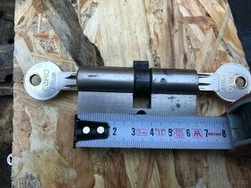 Garážový výprodej - zámky,bazén,čerpadlo,čelisti, - 4