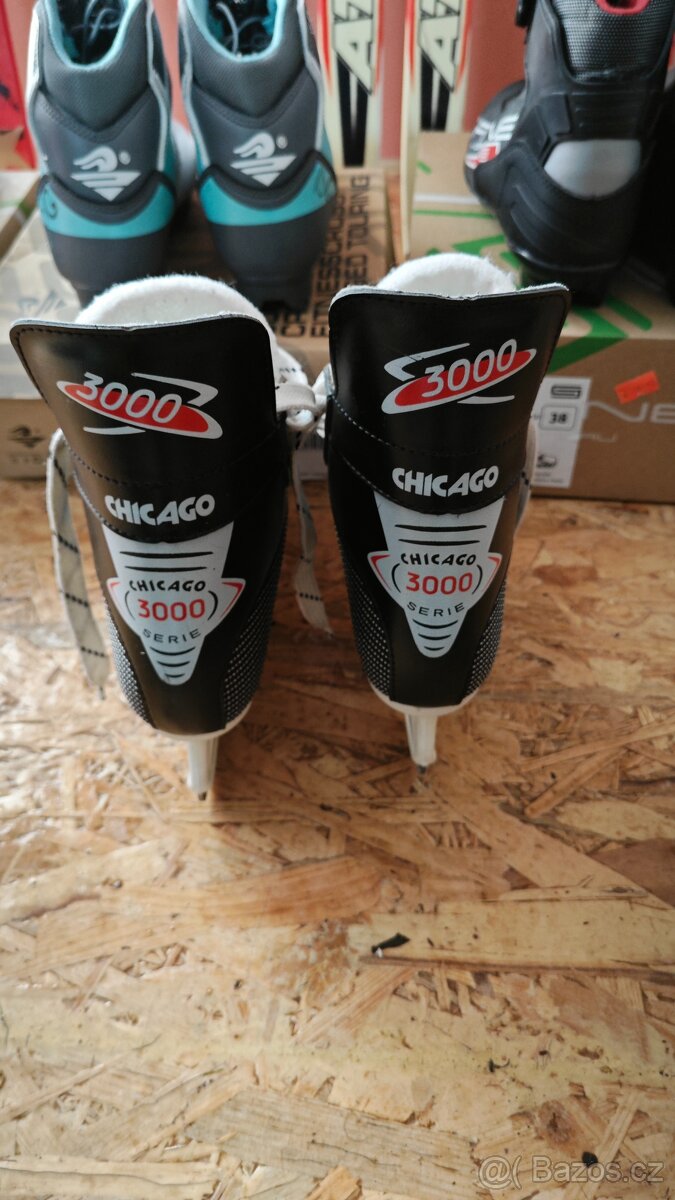 Prodám brusle velikost 34 a 33 - 4