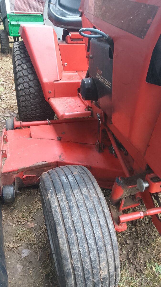 Zahradní traktor - 4